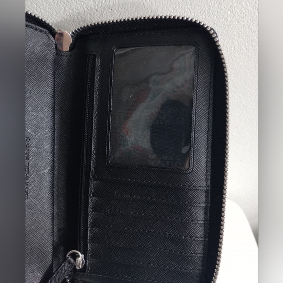 Michael Kors Signature Logo Jet Set Large Wallet Wristlet & NWT Dust Bag - Picture 9 of 15